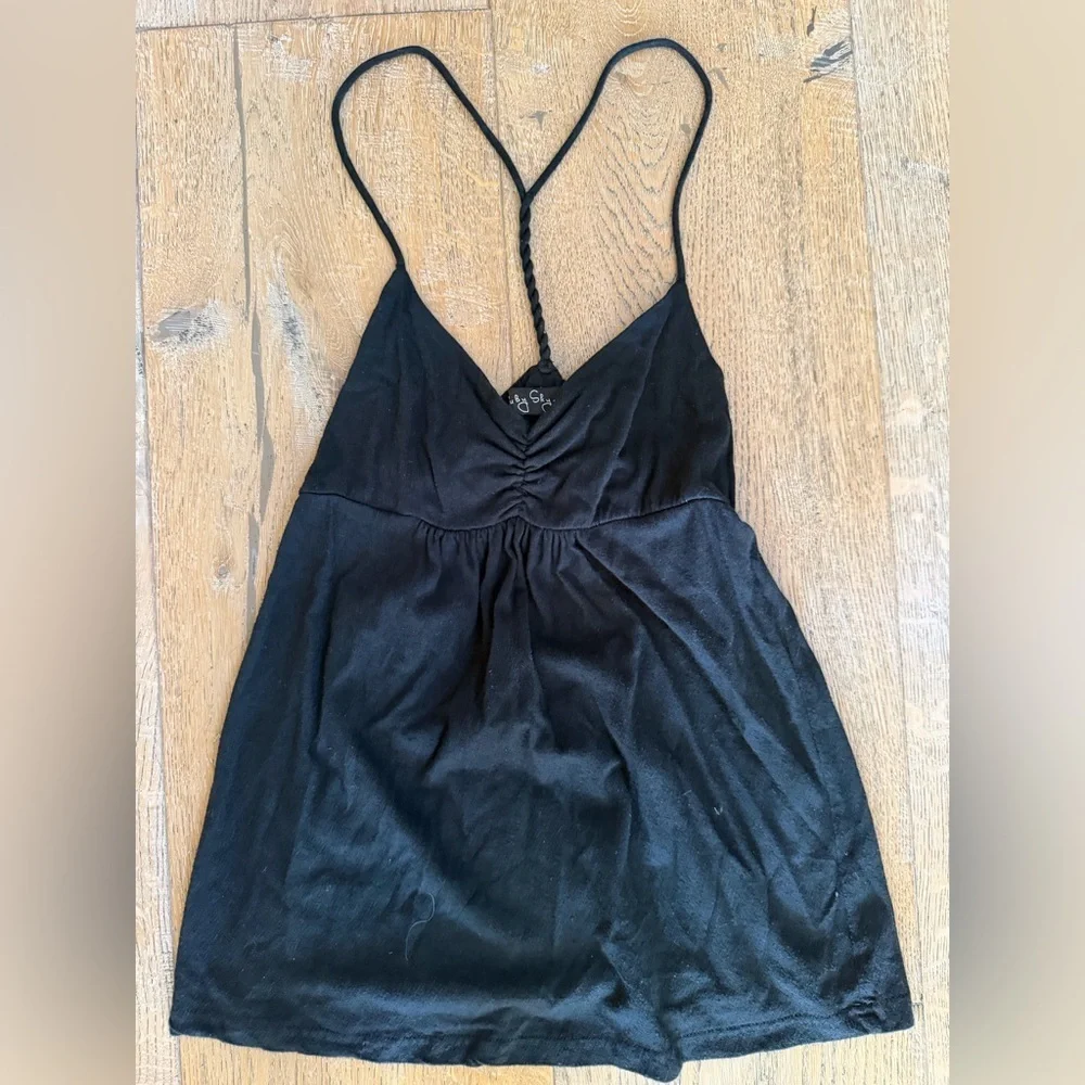 Sky Elegant Black Top